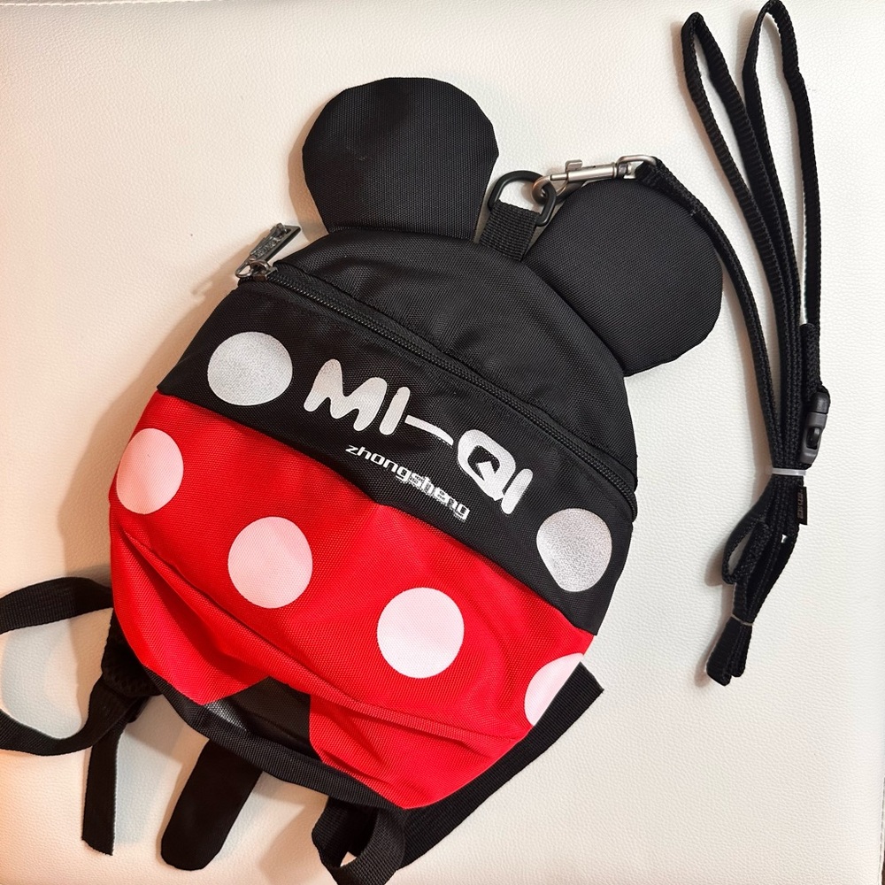 Mickey Magic Toddler Backpack + Safety Harness!